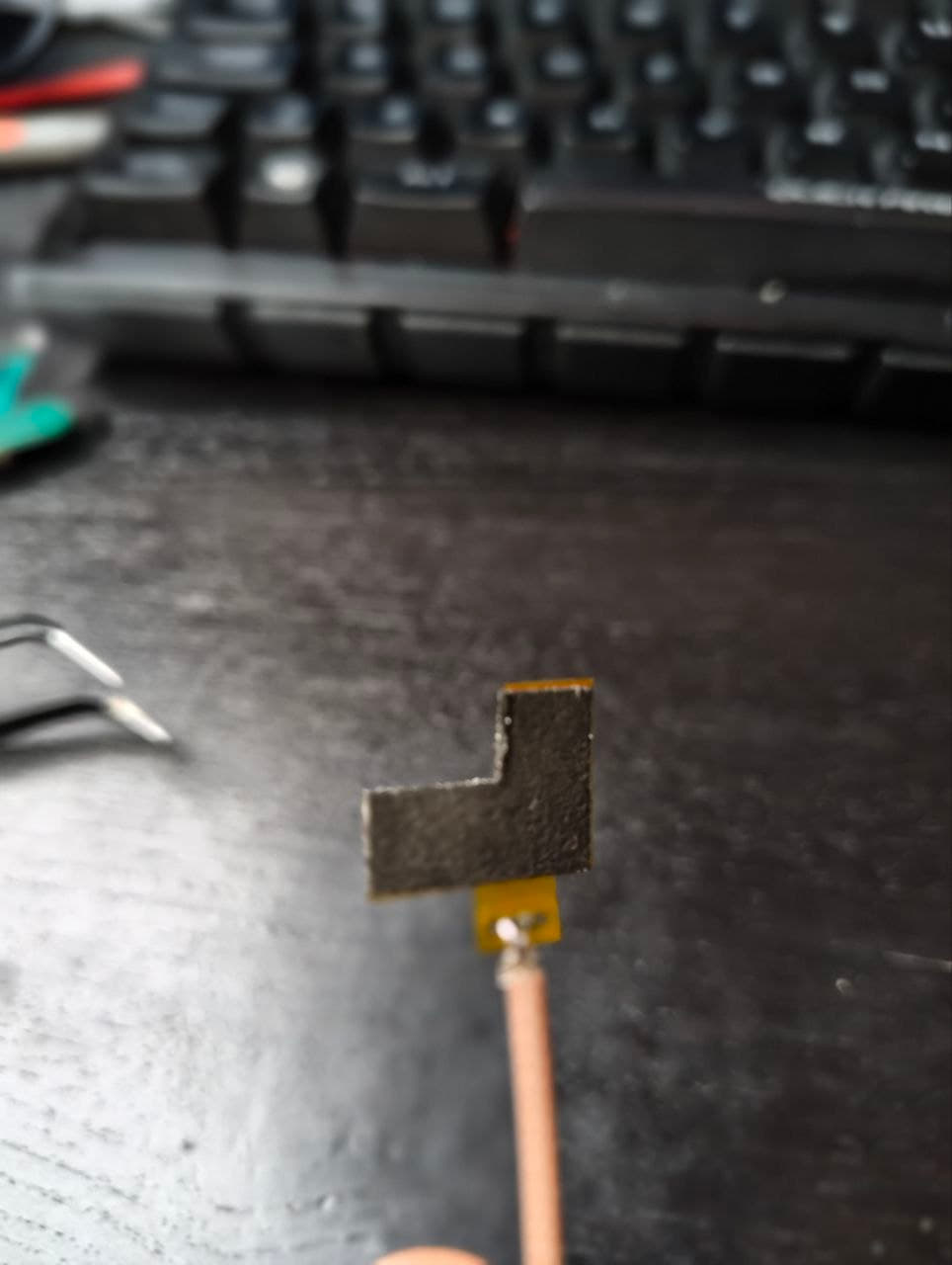 The FPC antenna with the ferrite sheet.